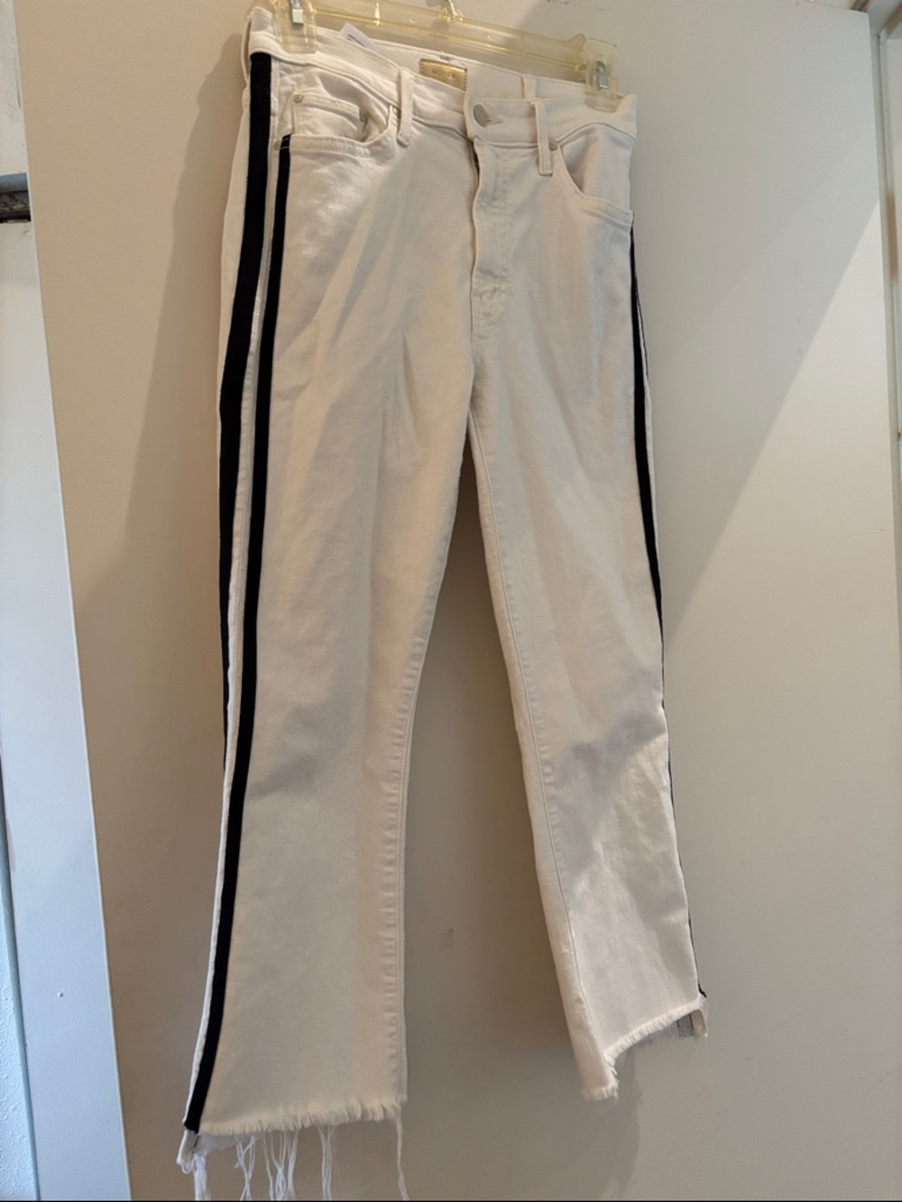 MOTHER White Jeans with Gold Logo Patch